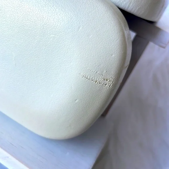 Marc Jacobs Eyeglass Case - Picture 4 of 5